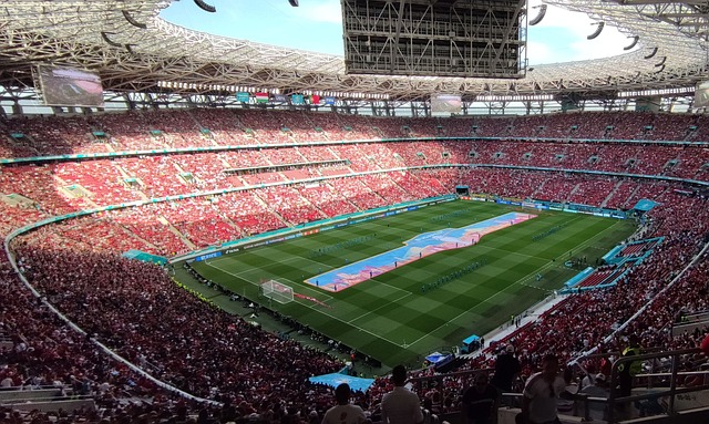 浓眉向湖人提出交易申请，交易方案曝光，三人离队引争议，交易方心中的正义.